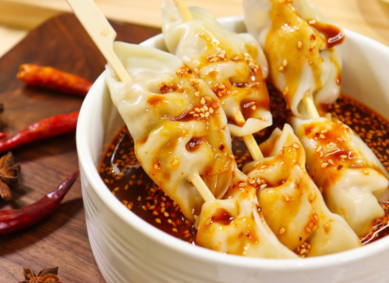 覆蓋家庭客群，注重“堂食+外賣”雙渠道